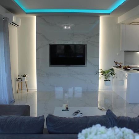 Riviera Penthouse Palaiontsiflikion Exterior foto