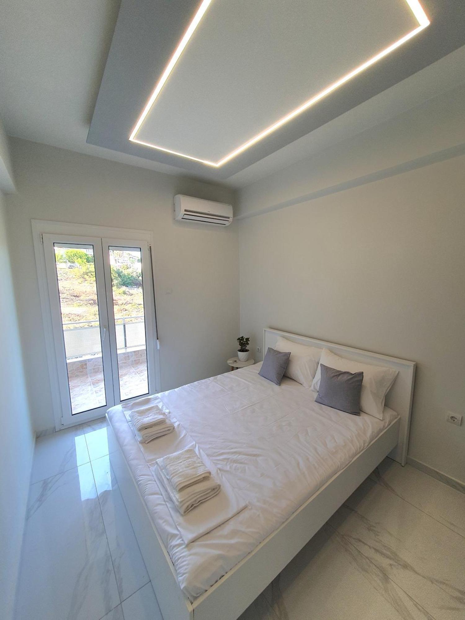 Riviera Penthouse Palaiontsiflikion Exterior foto