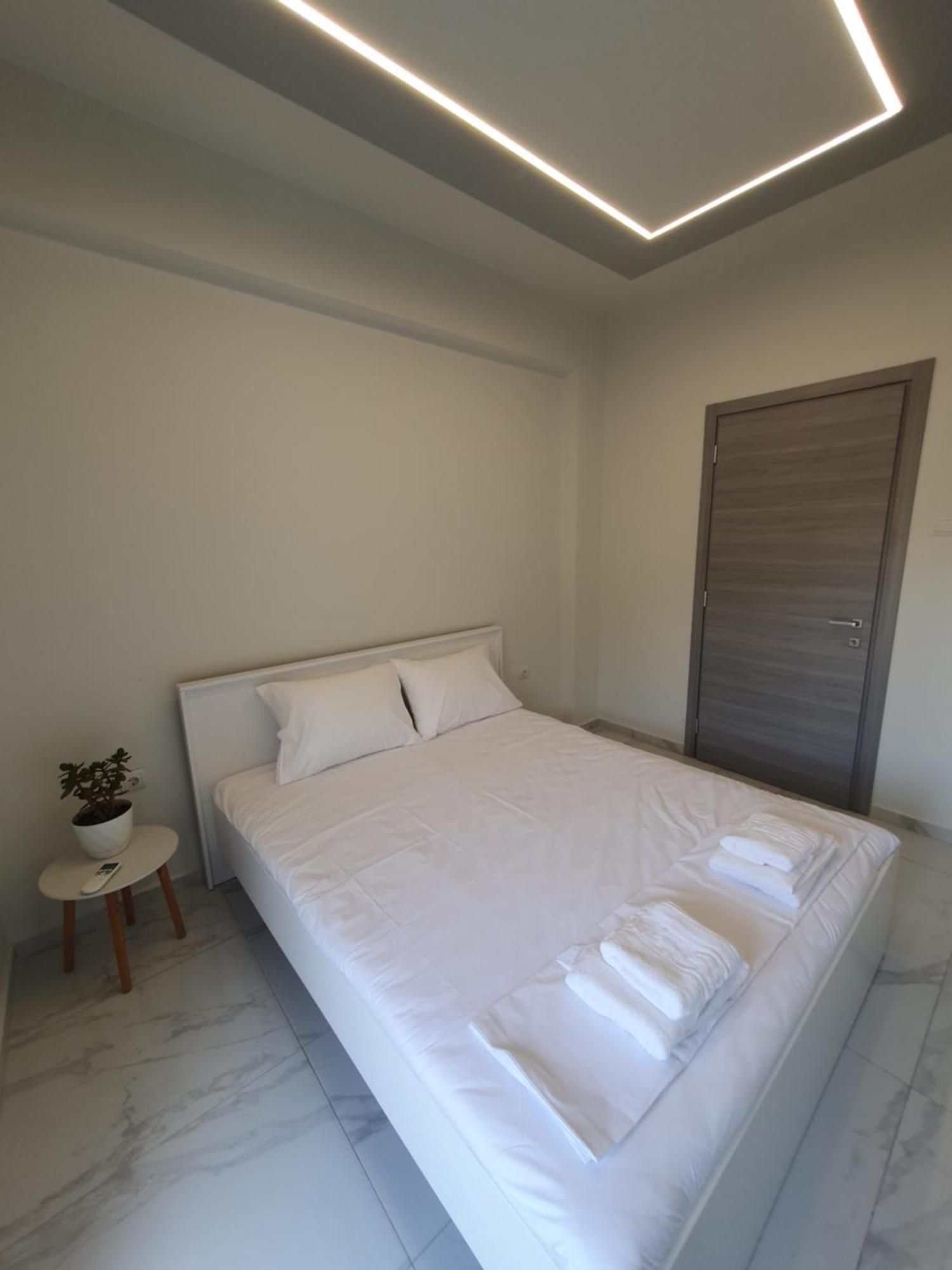 Riviera Penthouse Palaiontsiflikion Exterior foto
